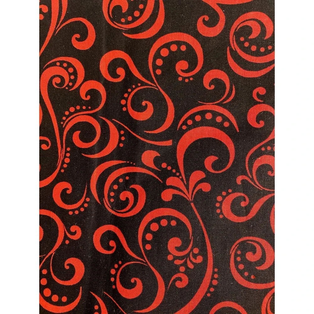#7982 BLANK QUILTING CORP BLACK AND RED FABRIC 1 YD X 44 INCHES